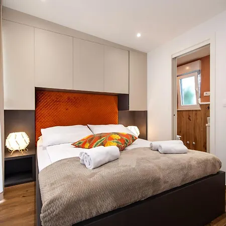 Royal One ヴィラ ニン