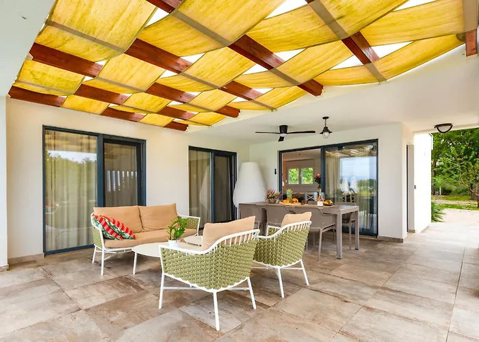 Villa Royal One Nin